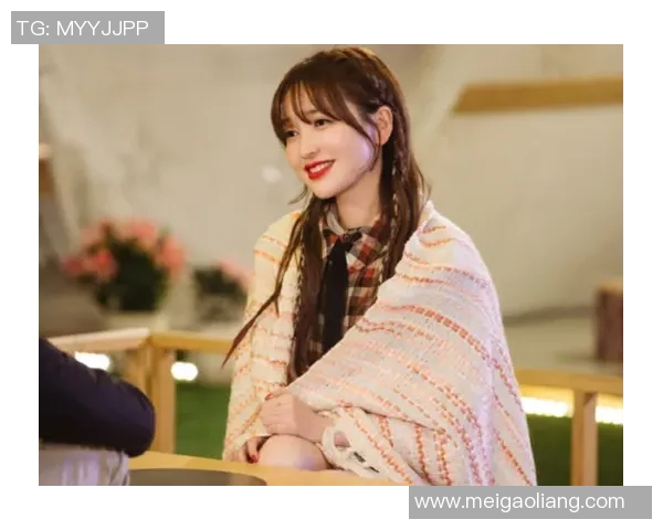 女主播热评足球明星直播瞬间引发粉丝热议与互动盛况